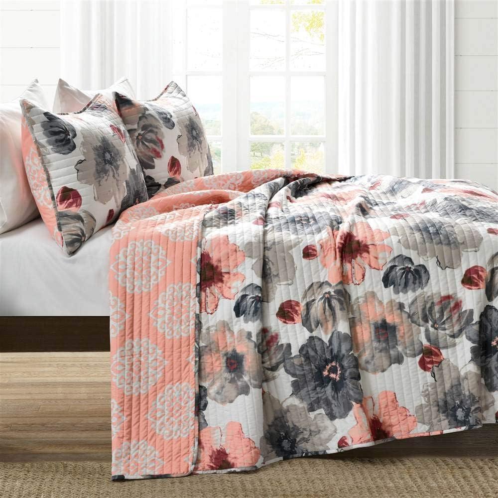 Leah Reversible Quilt Set