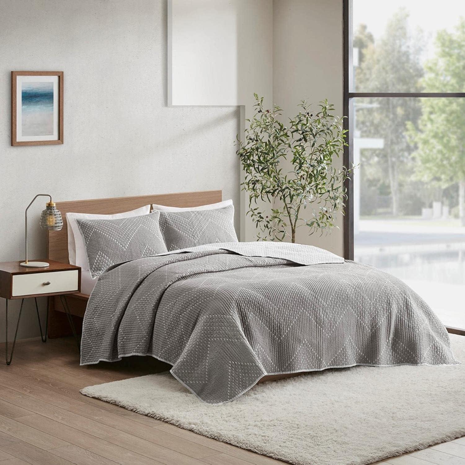 INK+IVY Pomona Winnie Embroidered Cotton 3 Piece Quilt Set