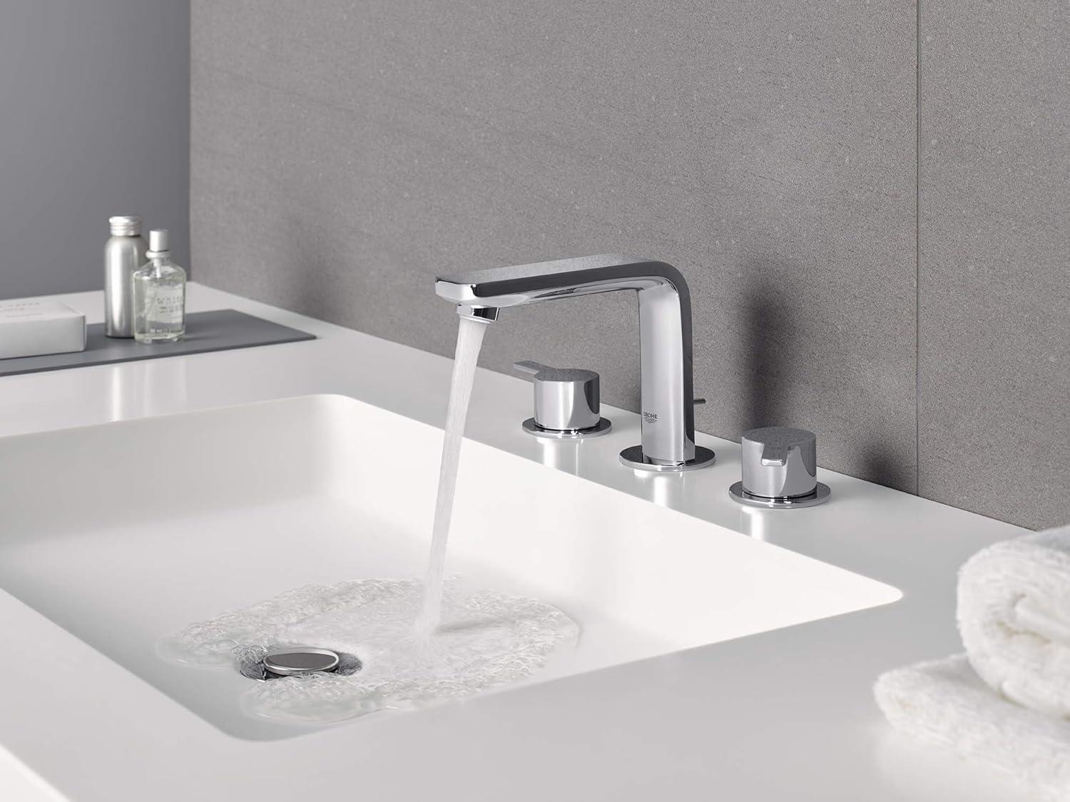 Lineare Minimalist Chrome Double-Handle Bathroom Faucet