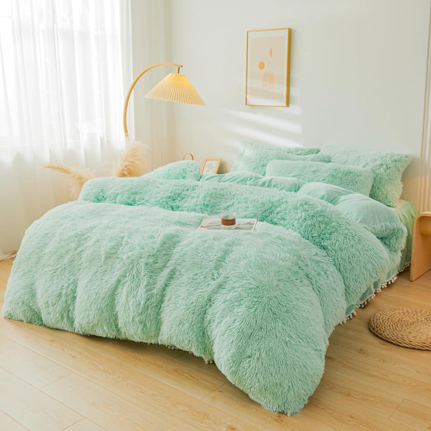 LIFEREVO 3 Pieces Luxury Plush Shaggy Faux Fur Duvet Cover Set(1 Fluffy Fuzzy Comforter Cover + 2 Pompoms Fringe Quilted Pillow Shams) Furry Bed Set, Zipper Closure, Queen Size, Dark Green