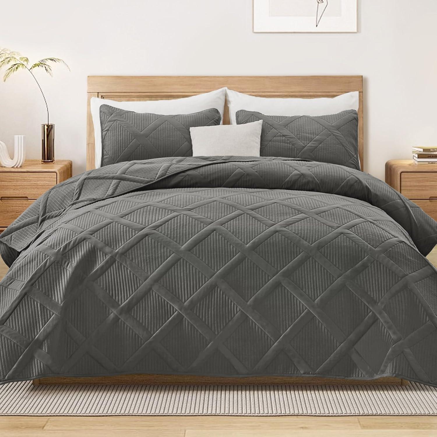 Exclusivo Mezcla Ultrasonic Twin Quilt Set, 2-Piece Lightweight Bedspreads Modern Striped Coverlet, Grey