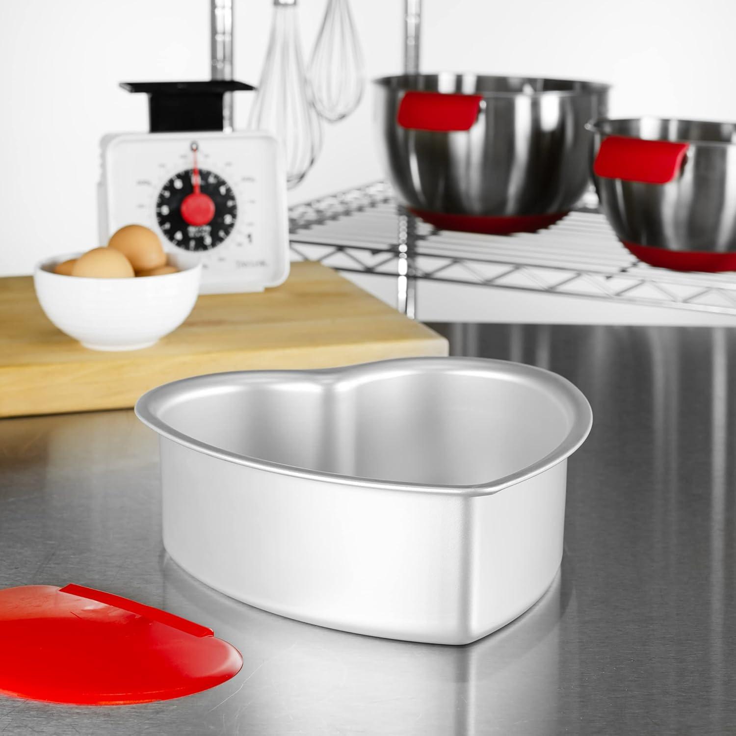 Silver Anodized Aluminum Heart-Shaped 8" x 3" Cake Pan