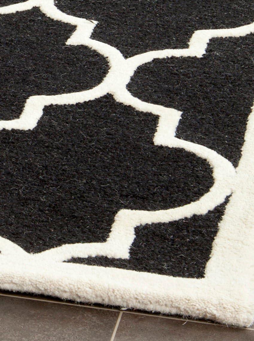 SAFAVIEH Cambridge Kevin Geometric Wool Area Rug, Black/Ivory, 5' x 8'