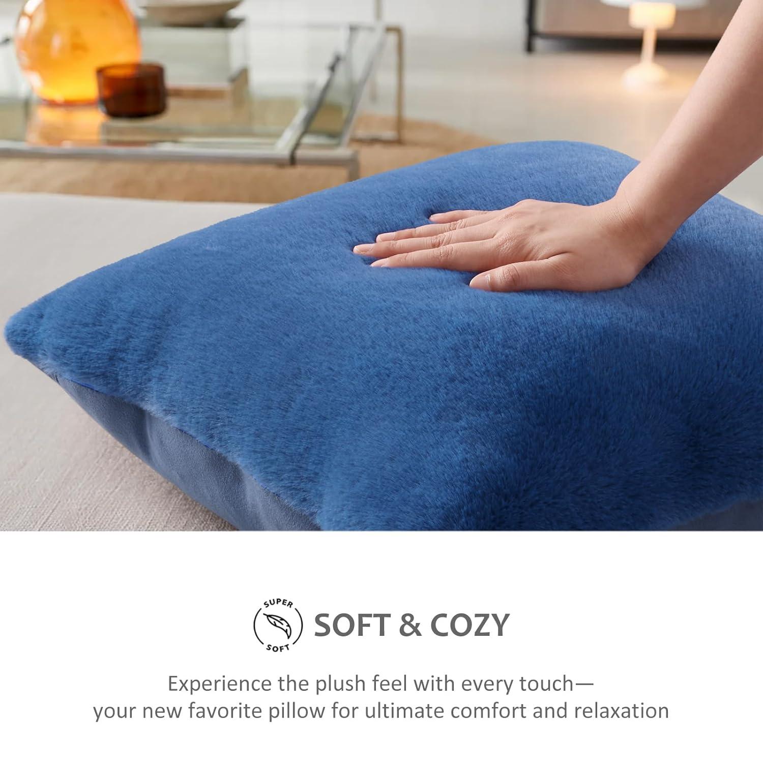 PAVILIA Set of 2 Throw Pillow Covers, Decorative Velvet Square Cushion Cases for Bed Sofa Couch Bedroom Living Room, Navy Blue/20 x 20