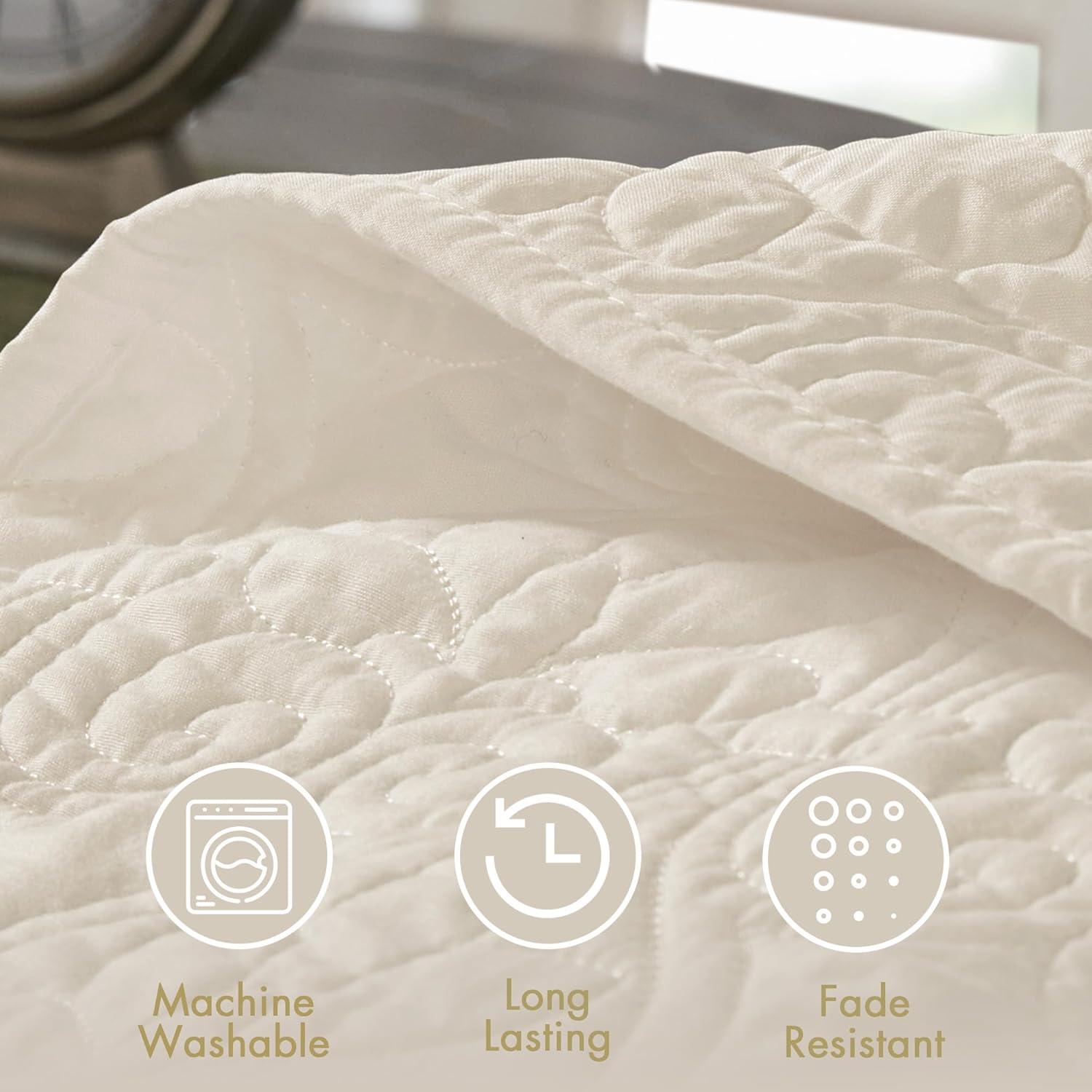 Madison Park Quebec Reversible Quilt Set