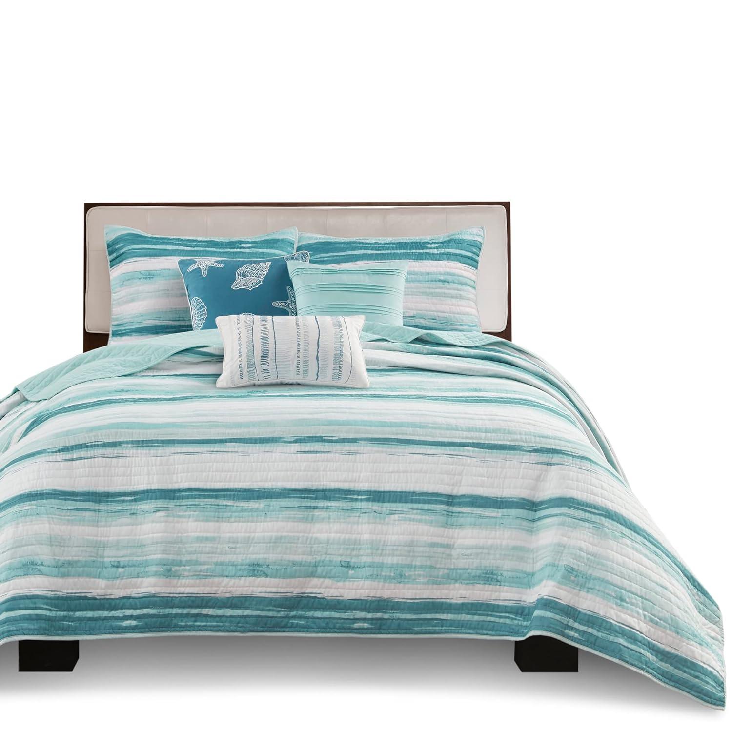 Madison Park Pebble Beach Cotton Sateen 210 TC Reversible 6 Piece Quilt Set with Throw Pillows