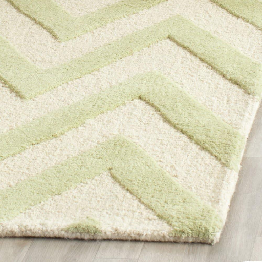 SAFAVIEH Cambridge Kaitlyn Geometric Wool Area Rug, Light Green/Ivory, 2'6" x 4'