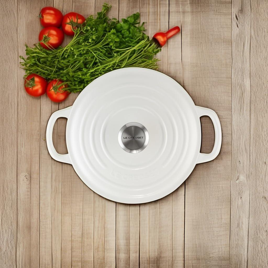 Le Creuset Signature Enameled Cast Iron Round Dutch Oven with Lid