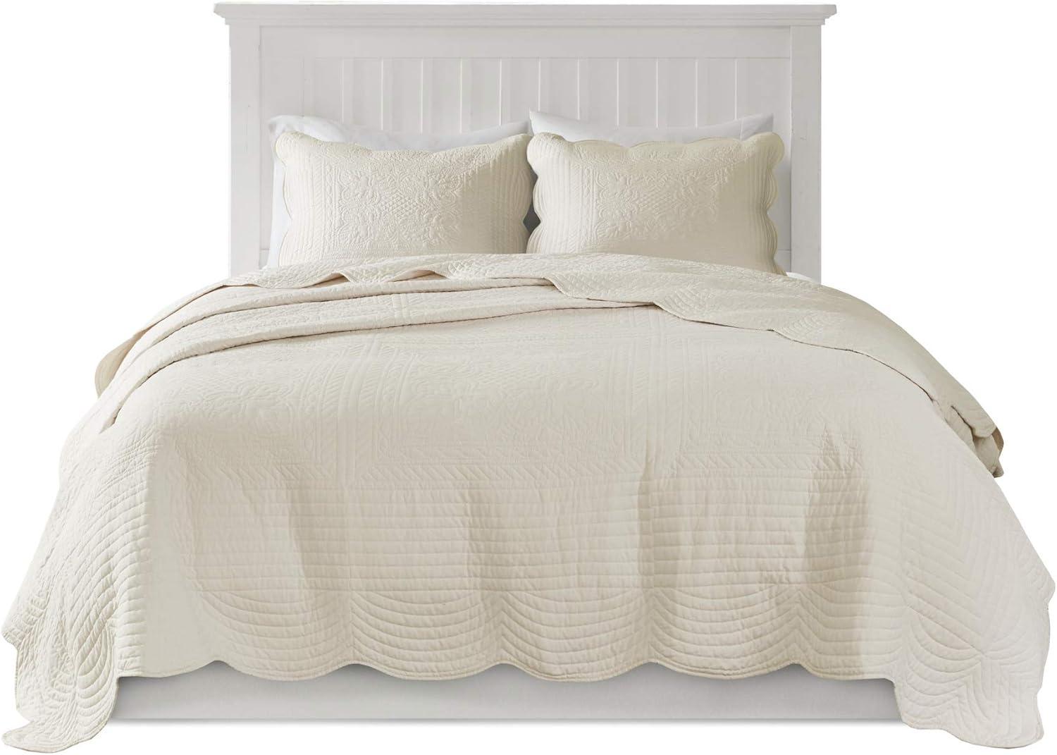 Tuscany Scalloped Edge Quilt Set