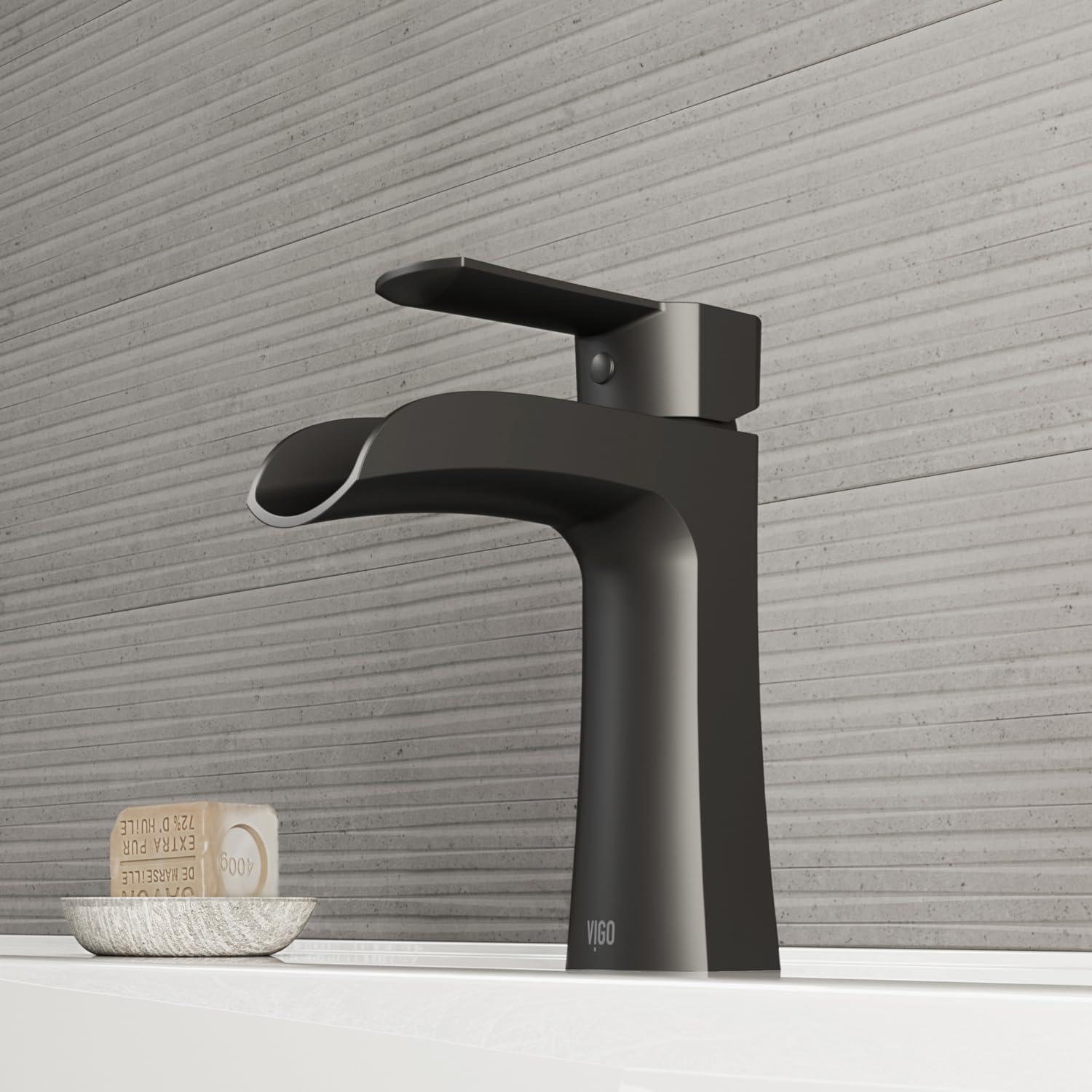 Paloma Single Hole Bathroom Faucet