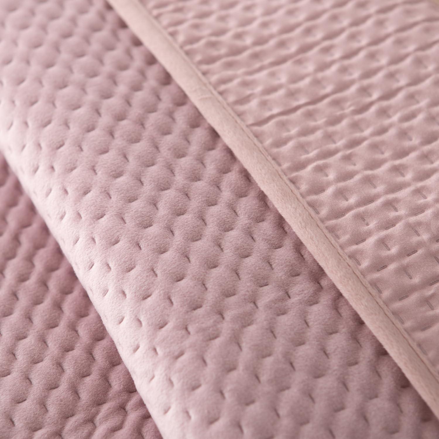 Kasentex  All Season Plush Poly Velvet Lavish Design Quilt Set Soft and Warm Machine Washable Coverlet Rose King