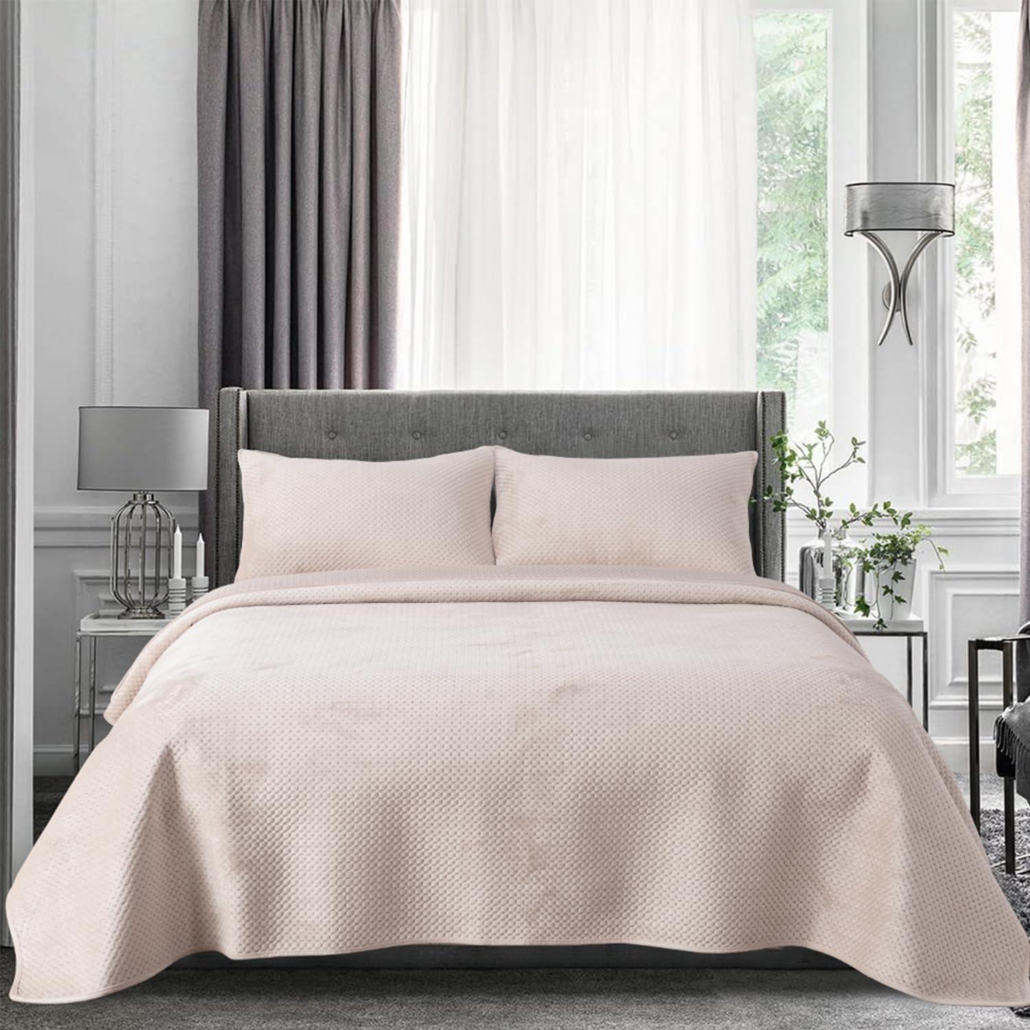 Kasentex  All Season Plush Poly Velvet Lavish Design Quilt Set Soft and Warm Machine Washable Coverlet Rose Queen