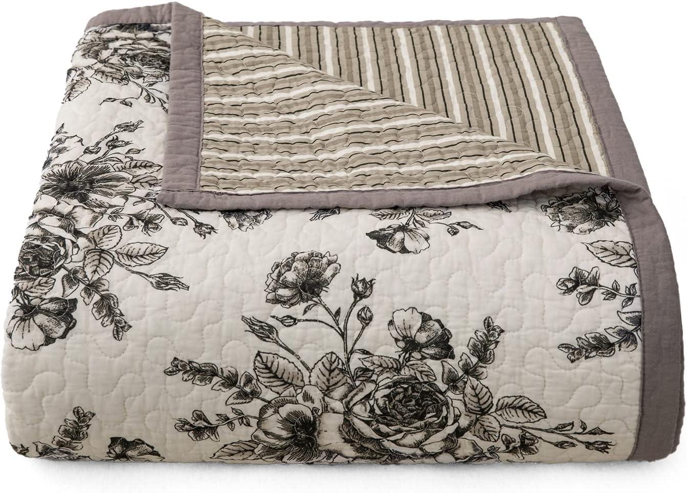 Twin White Cotton Floral Reversible Quilt Set