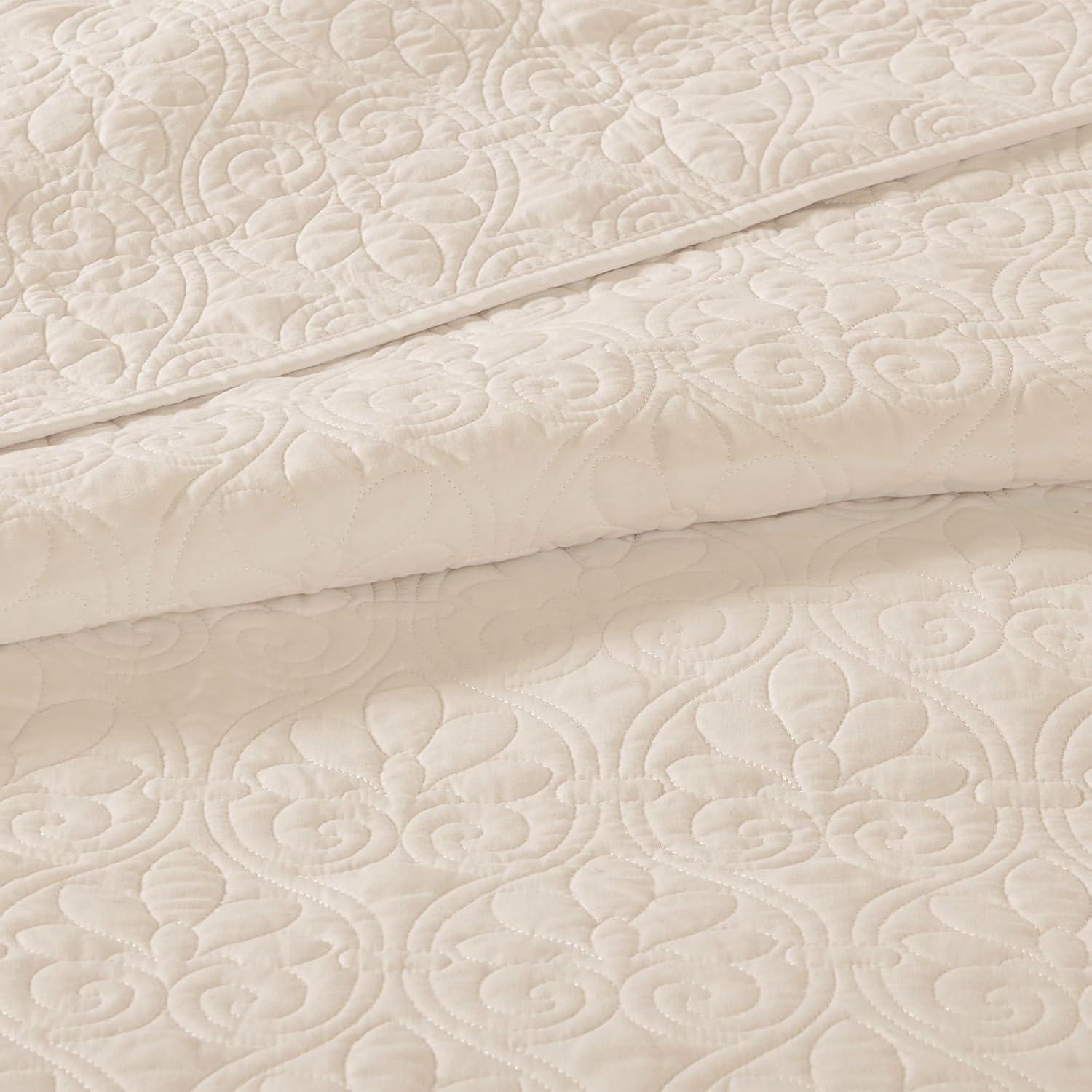 Quebec Reversible Coverlet Set