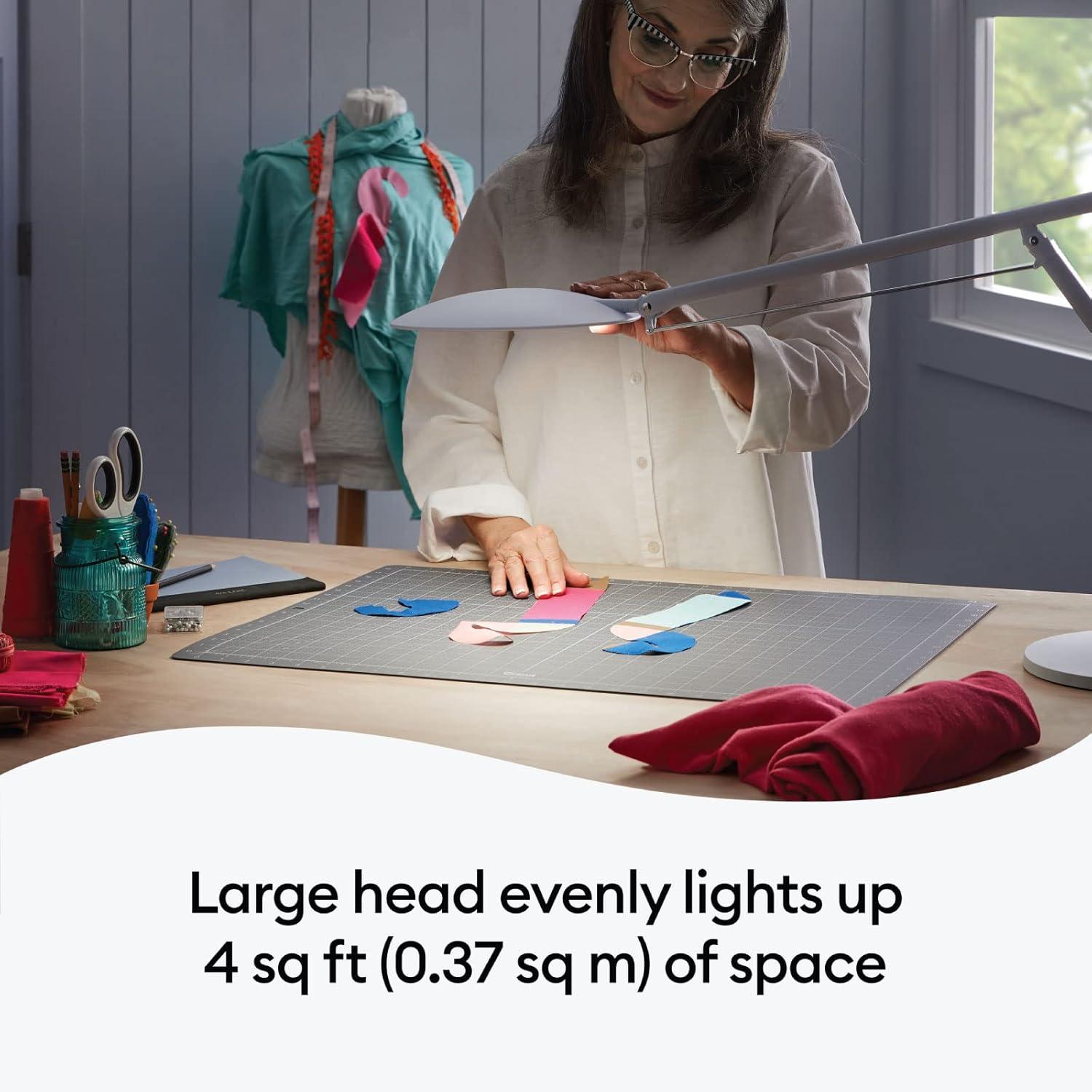 Cricut Bright 360 Floor Craft Lamp