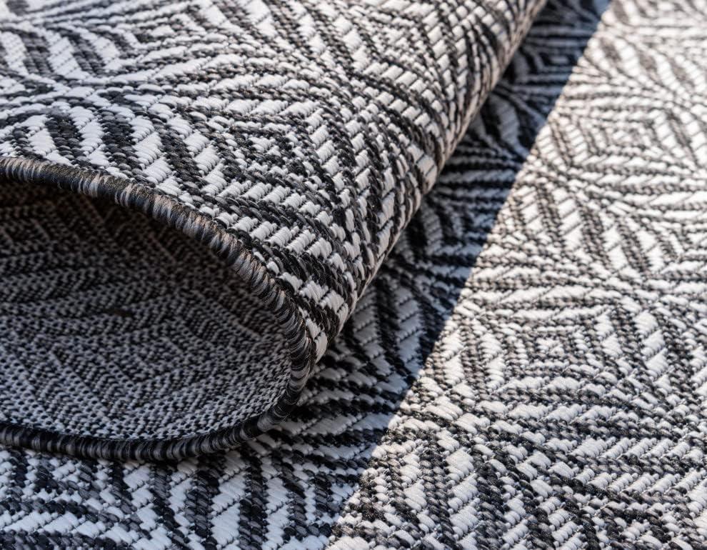 Unique Loom Outdoor Trellis Collection Area Rug - Deco Trellis (5' 1" x 8' Rectangle Charcoal/Ivory)