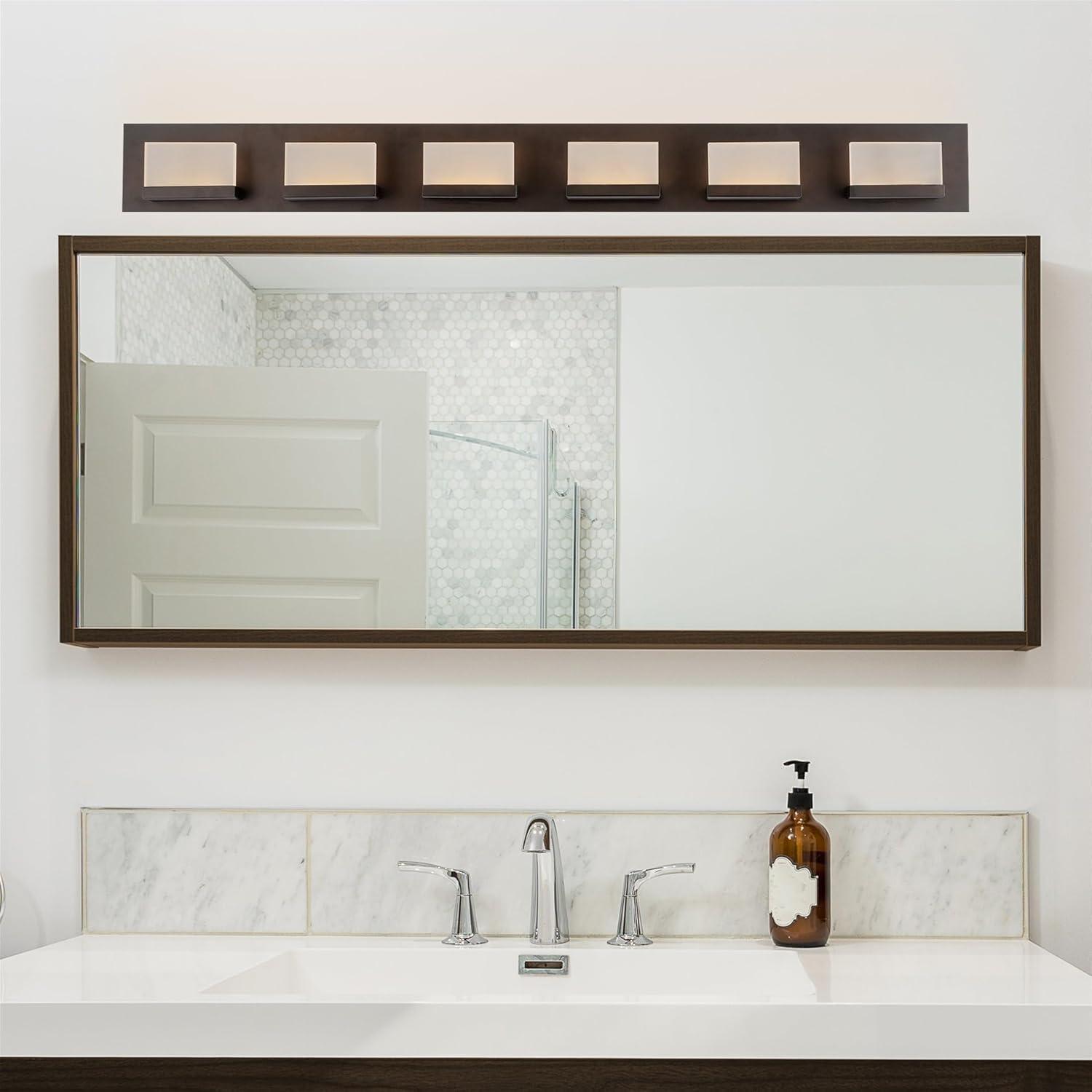 Kira Home Everett 48" 60W Baño/luz LED Integrado, Lentes Acrílicas Rectangulares, Luz 3000k, Bronce Aceitado