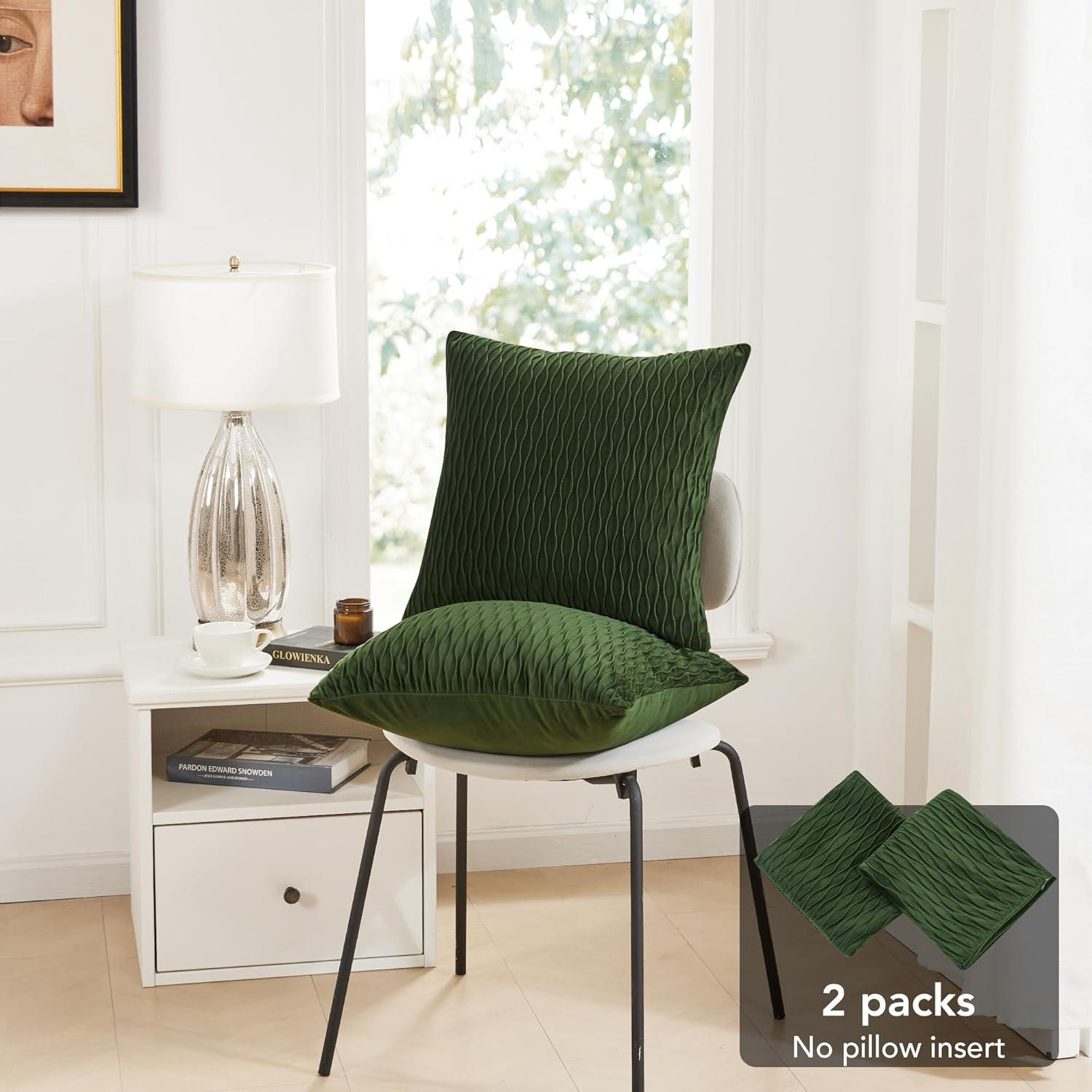 Deconovo Decorative Velvet Throw Pillow Covers, Set of 2, Soft & Elegant Cushion Covers for Sofa, Bedroom, Living Room & Home Decor, Wave/Cream White, 16x16 Inch