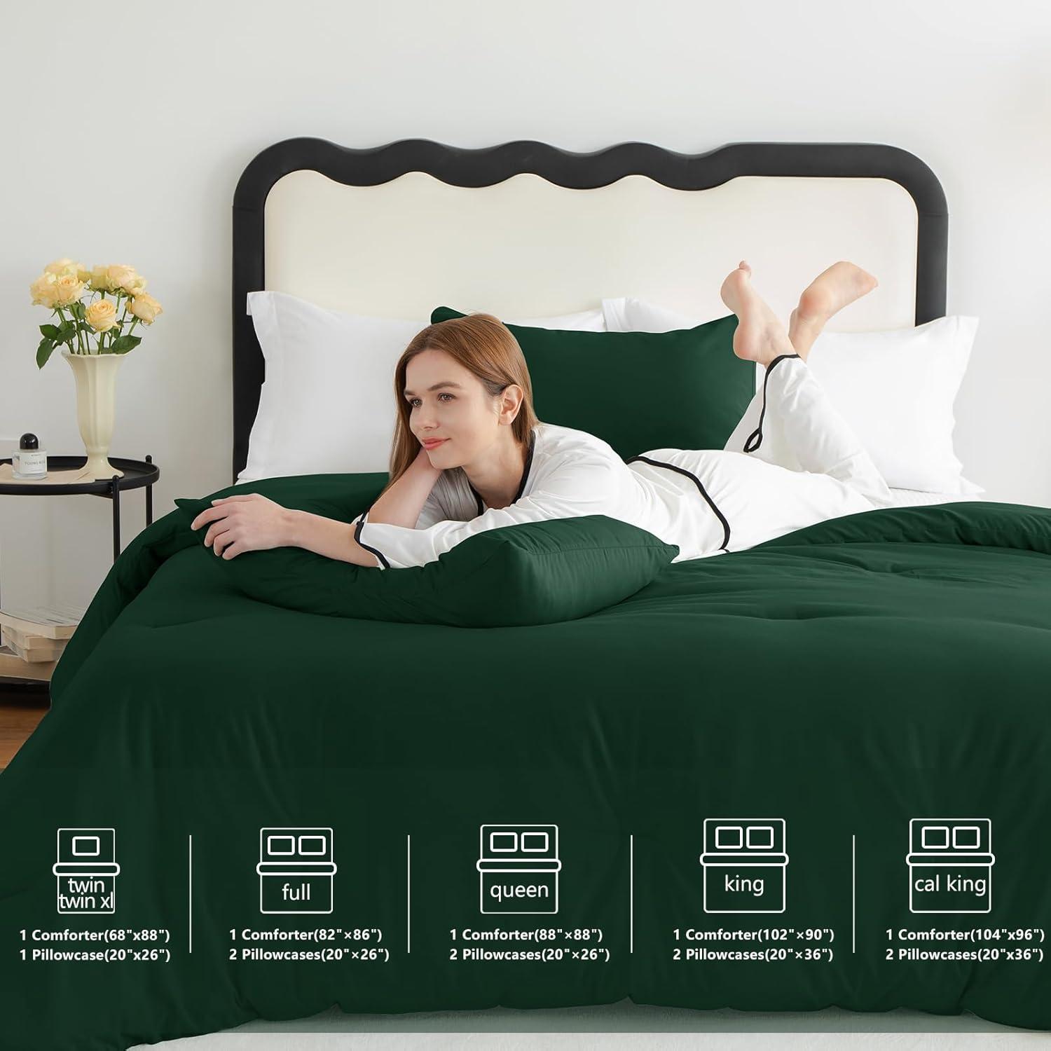 CozyLux Dark Emerald Green Queen Comforter Set, 3 Pieces Solid Breathable Quilted Bedding Sets, Luxury Fluffy Soft Bed Set with Down Alternative Comforter for All Season (1 Comforter & 2 Pillowcases)