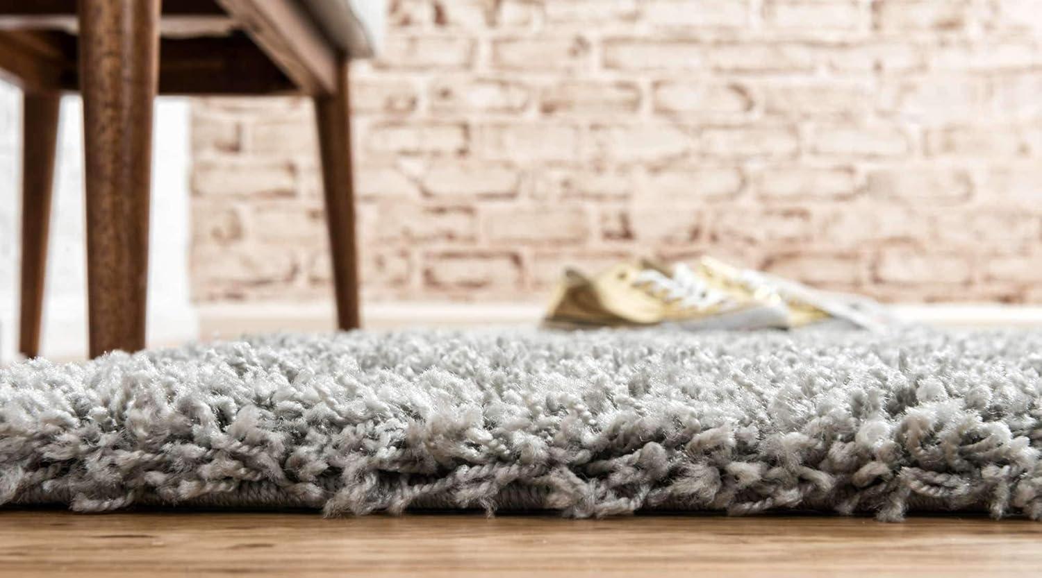 Unique Loom 2' 7 x 10' 0 Solid Shag Cloud Gray Area Rug