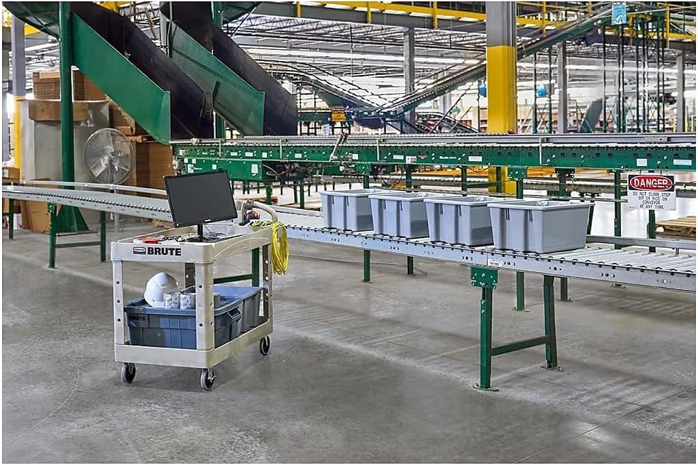 Rubbermaid® Commercial 32.2'' H x 25.9'' W Utility Cart with Wheels