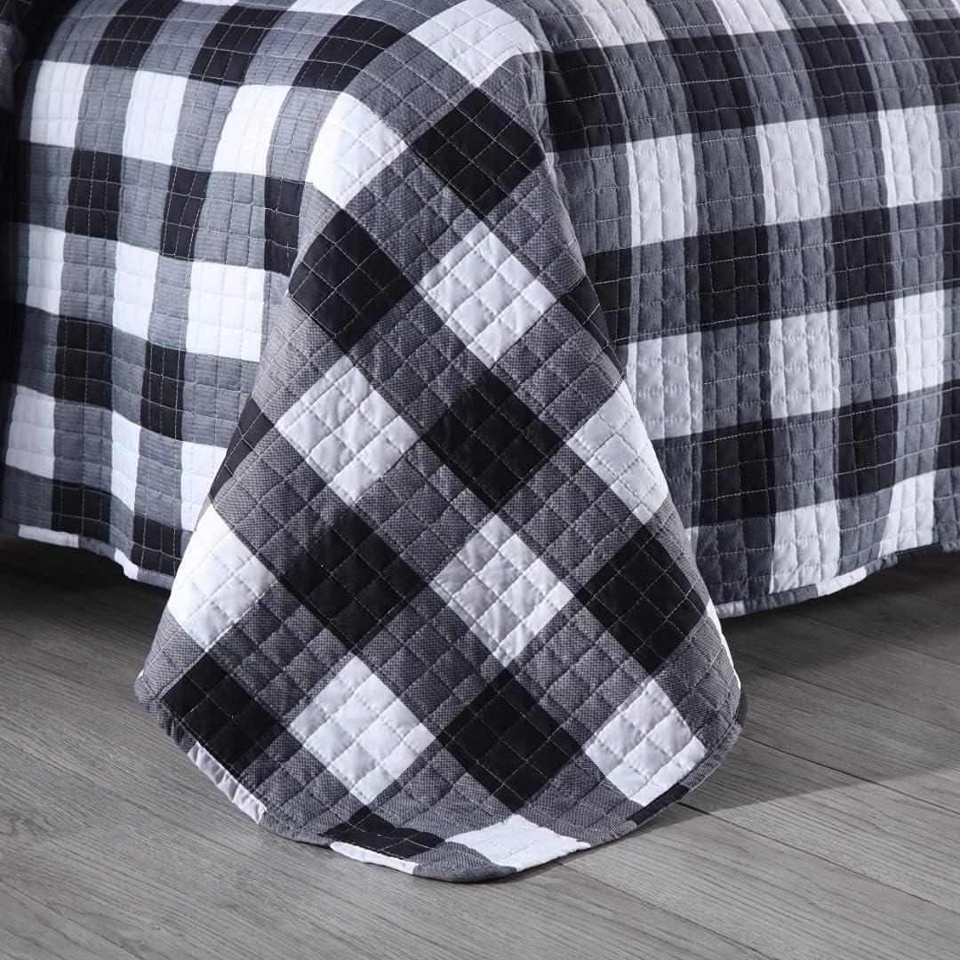 B020 Plaid Quilt Set