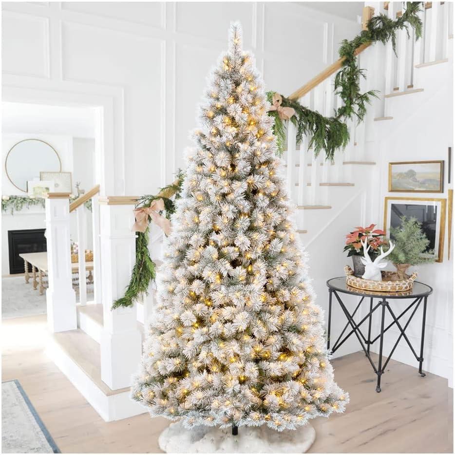 Glitz Design Glitzhome 9ft Pre-Lit Snow Flocked Artificial Pine Christmas Tree With 900 Warm White