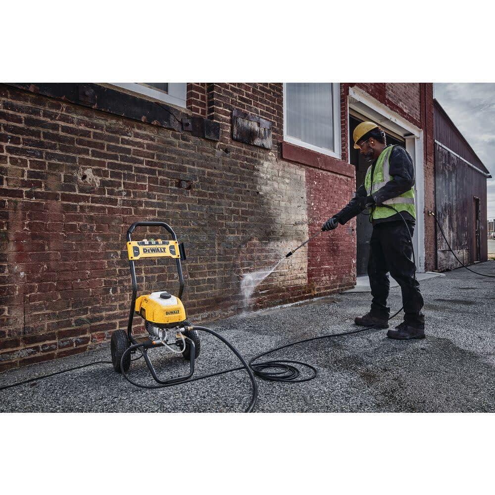 DEWALT AC Pressure Washer 2400 PSI at 120V Electric Cold, Quick Connect Tips