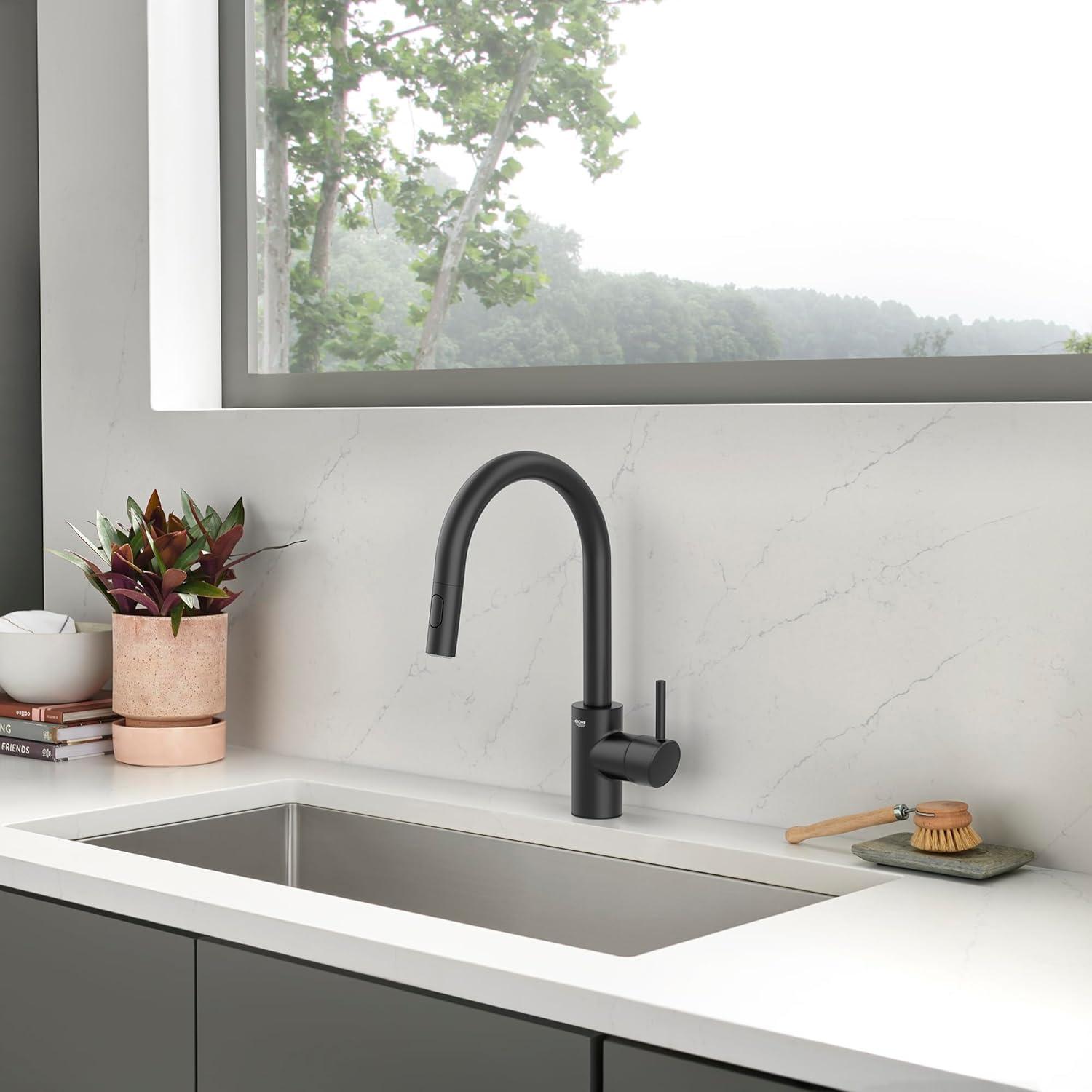 Concetto™ Single Handle Kitchen Faucet with Accessories 1.75 GPM
