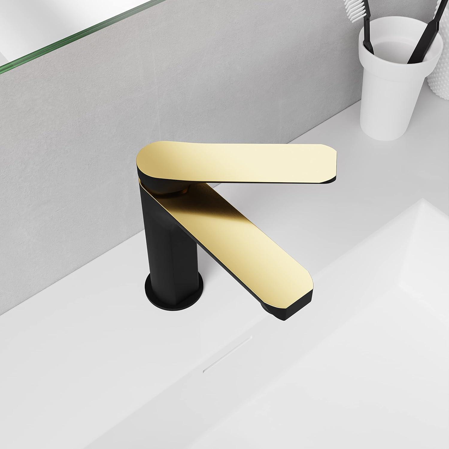 Single-Hole Single-handle Bathroom Faucet with Drain Assembly