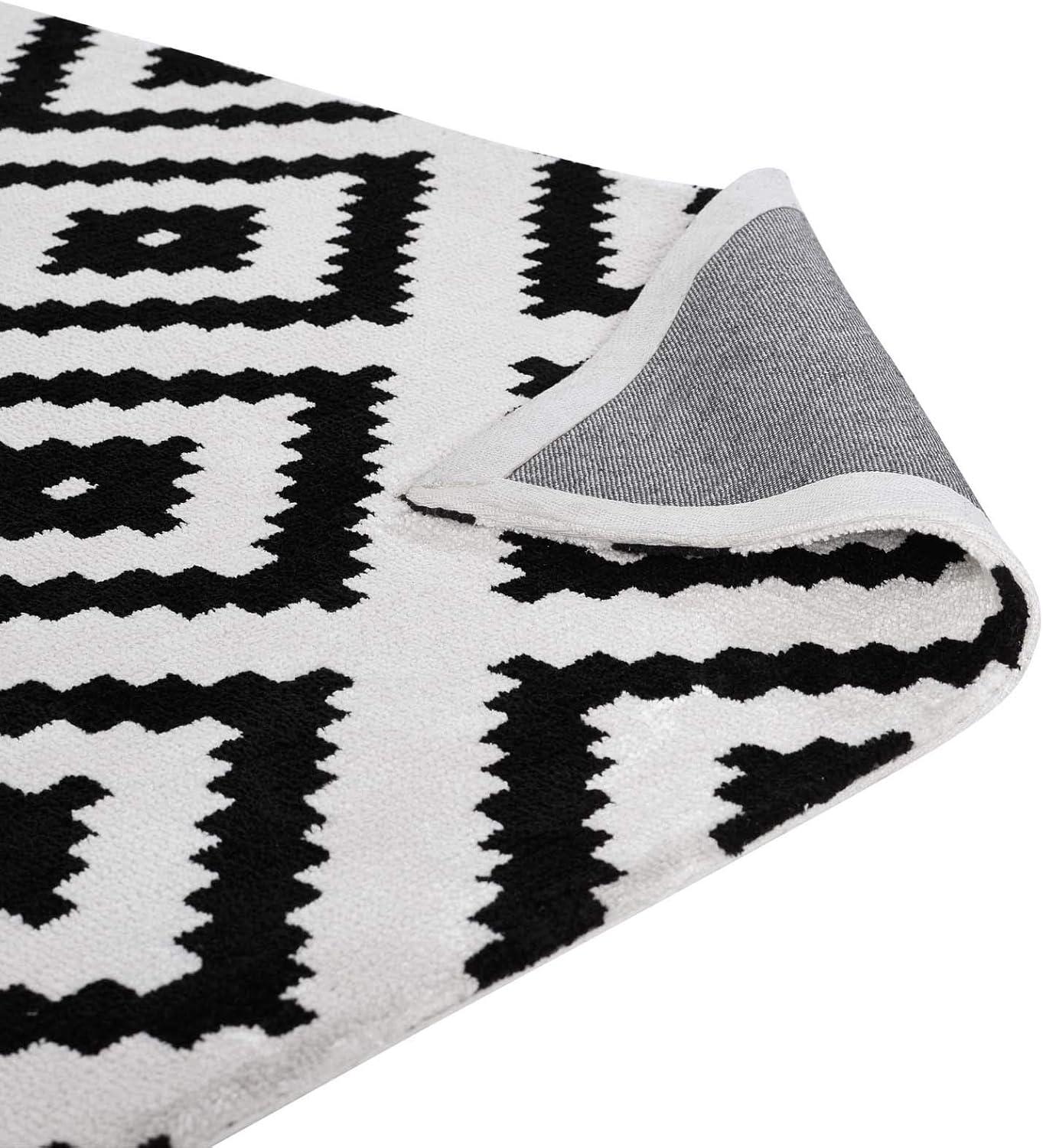 Alika Modern Diamond Trellis 5' x 8' Black and White Area Rug