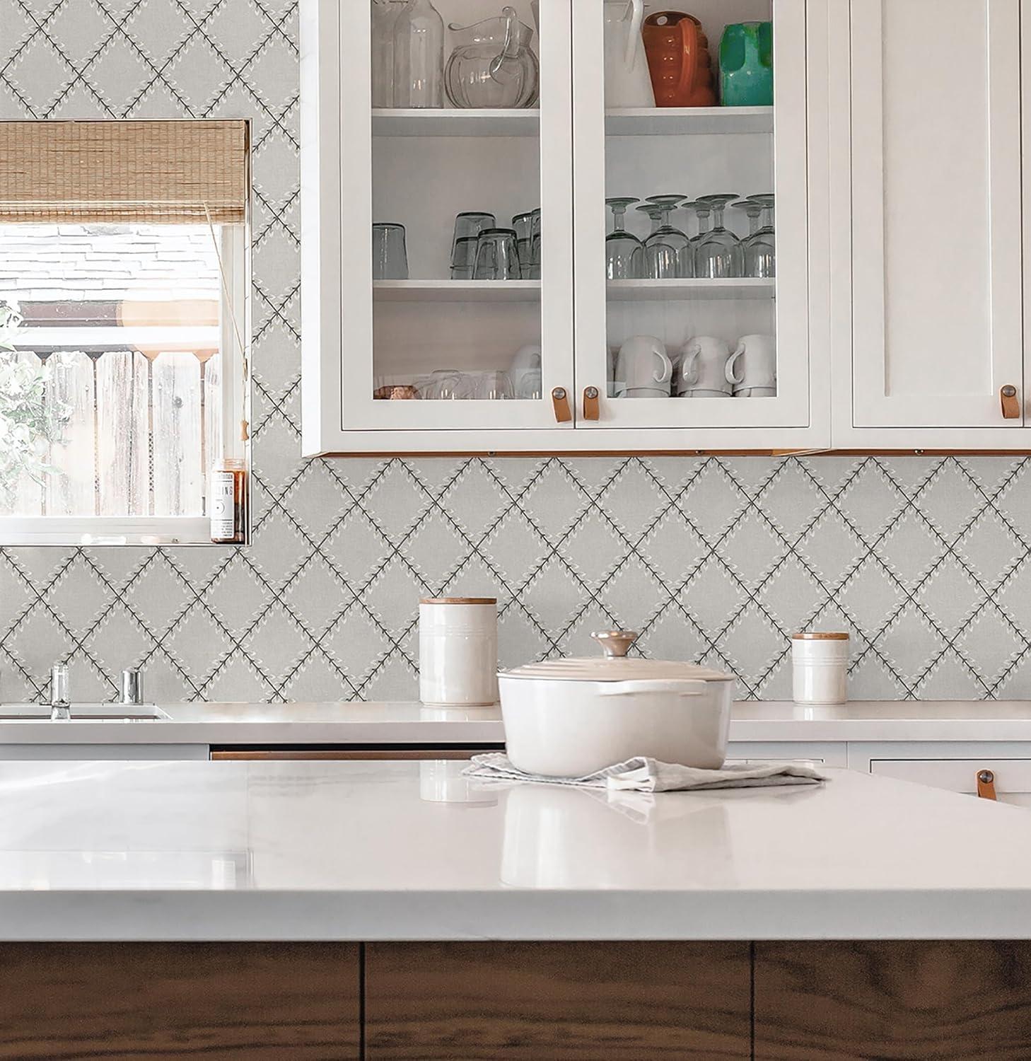 Surface Style - Peel and Stick Wallpaper, Botanical Wallpaper for Bedroom, Powder Room, Kitchen, Self Adhesive, Vinyl, 30.75 Sq Ft Coverage (Clover Lane Collection, Smoke)