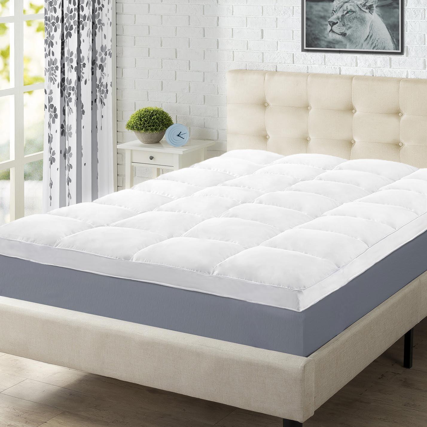 Queen White Down Alternative Hypoallergenic Mattress Topper