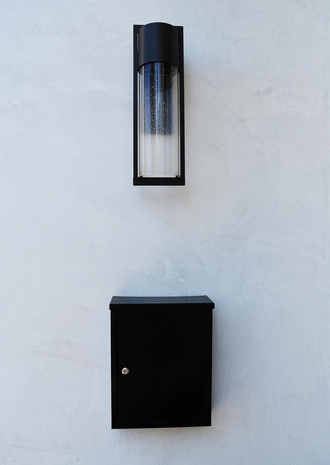 Chelsea Locking Wall Mounted Mailbox