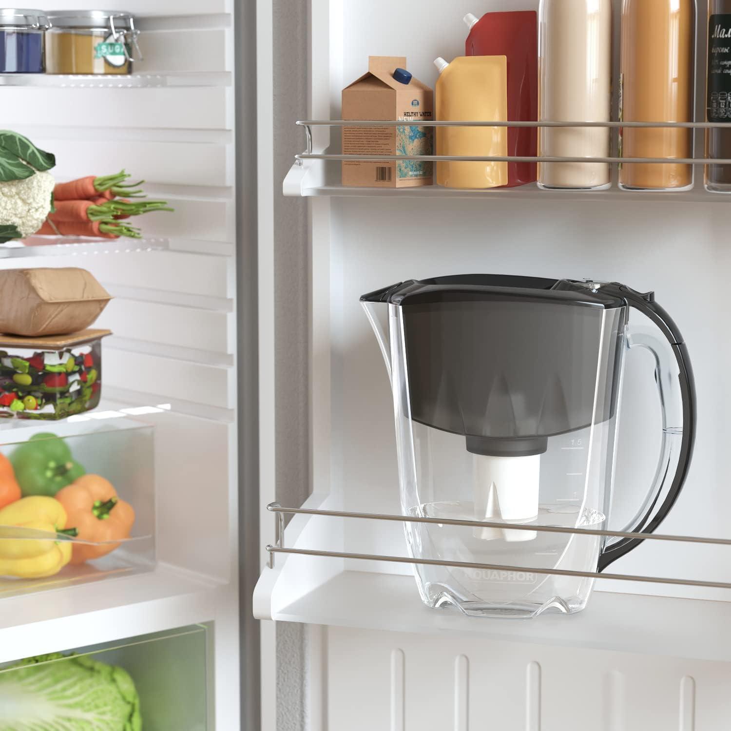 AQUAPHOR Ideal 7-Cup Water Filter Pitcher - Black with 1 x B15 Filter - Fits in the Fridge Door - Reduces Limescale and Chlorine - Ideal for Seven Cups