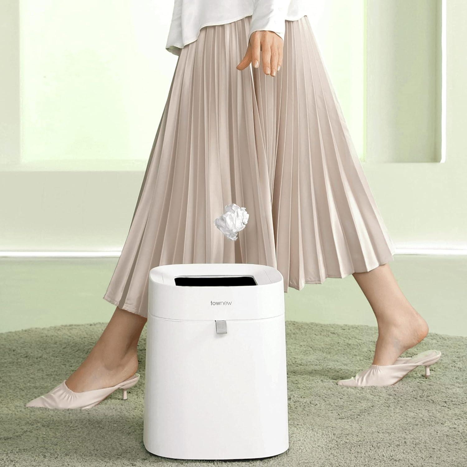 White Touchless 4.4-Gallon Self-Sealing Smart Trash Can