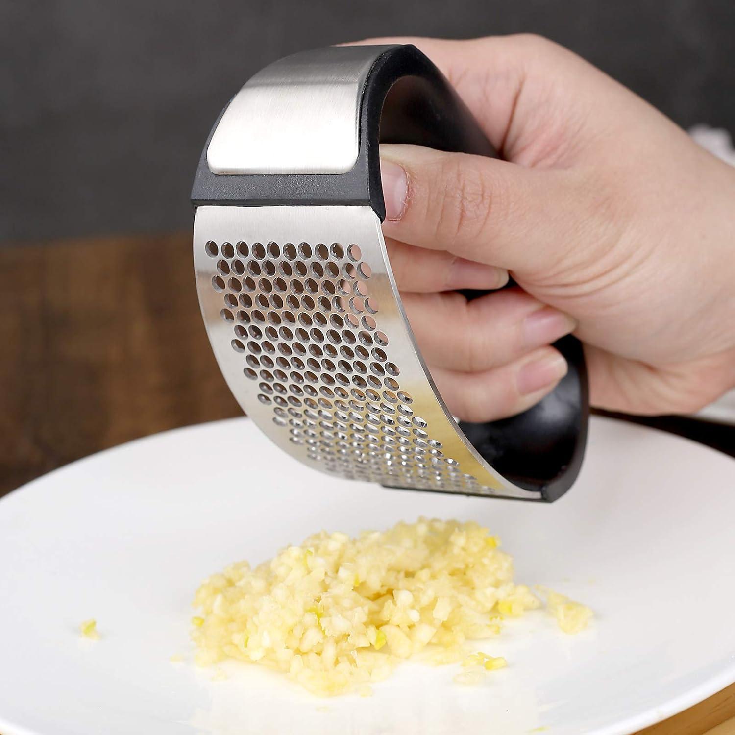 Garlic Chopper,Garlic Crusher,Garlic Press Rocker - 2024 New Stainless Steel Garlic Mincer Garlic Crusher with Peeler,Chopper with Peeler and Scraper for Smash Garlic