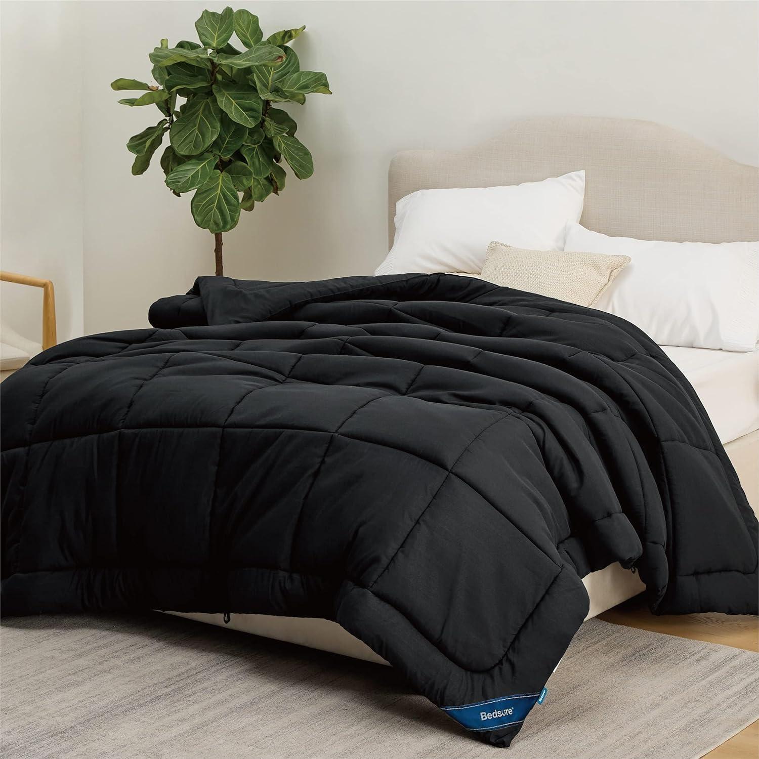 Bedsure Comforter Duvet Insert - Quilted Comforters Queen Size, All Season Duvet, GentleSoft Down Alternative Bedding, with 8 Tabs, Gifts for Women/Men, Black, Queen 88 x 88 Inches