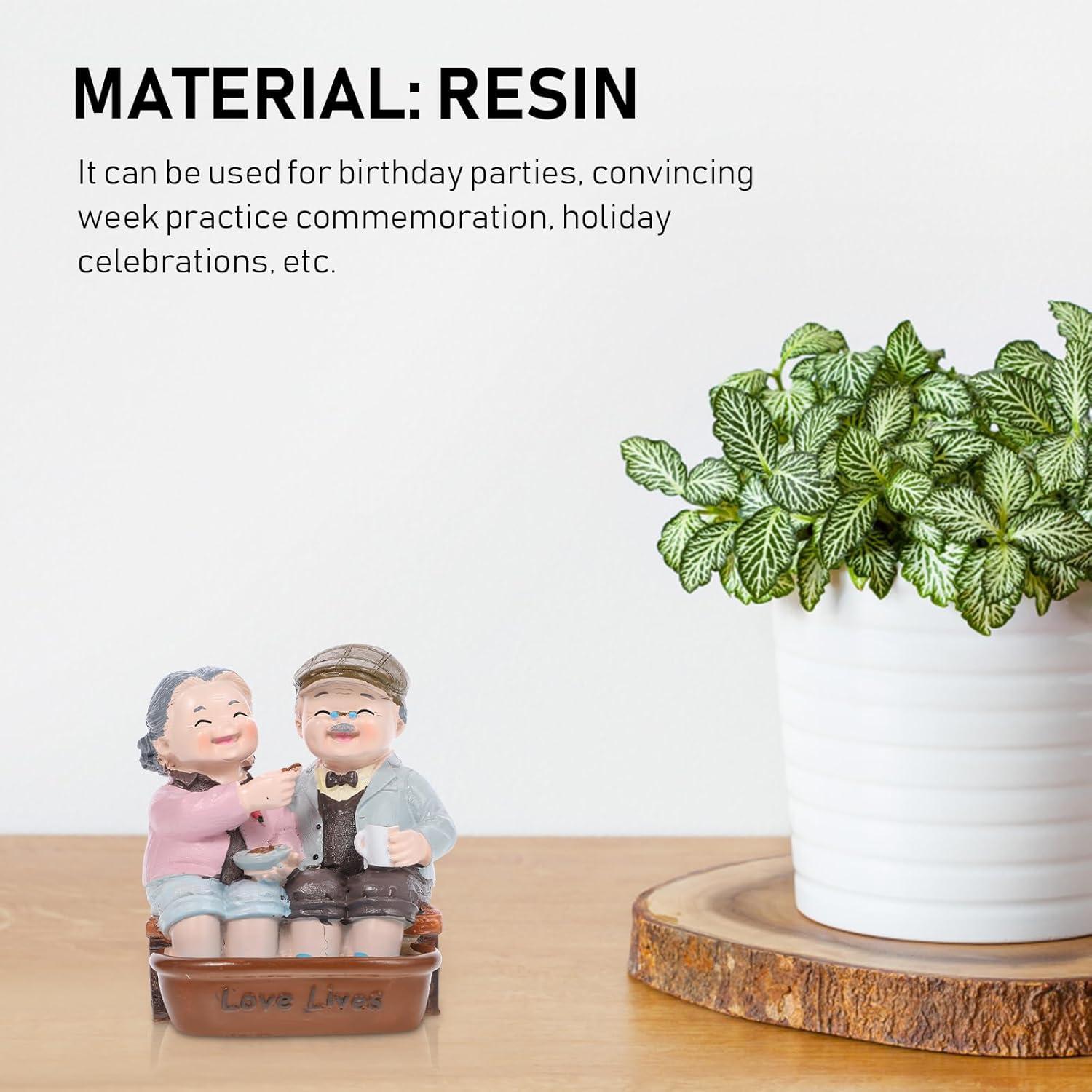 Loving Elderly Couple Figurines Husband and Wife Wedding Car Statue Grandparents Parents Figure Valentines Day Resin Statue Miniature Figurines Grandparents Parents Statue Home Decoration