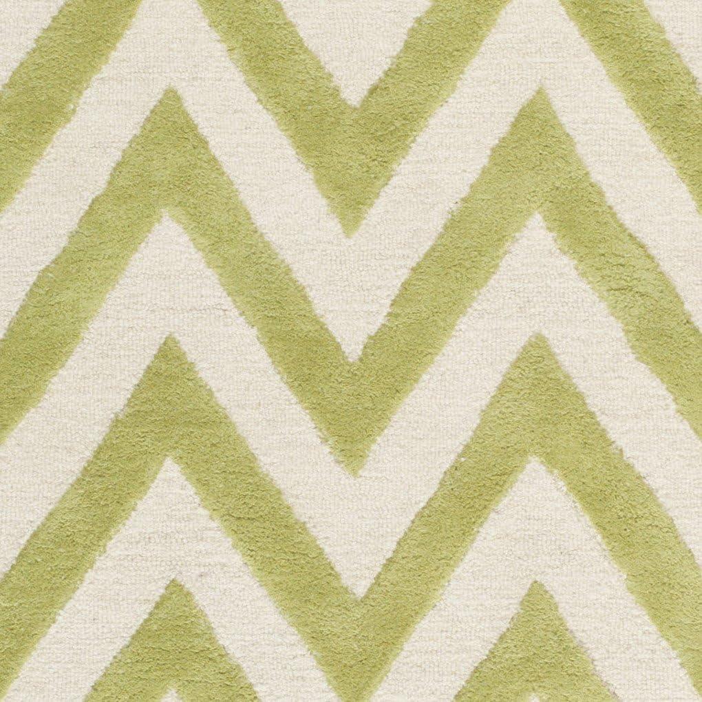 Green and Ivory Chevron Hand-Tufted Wool Area Rug, 5' x 8'