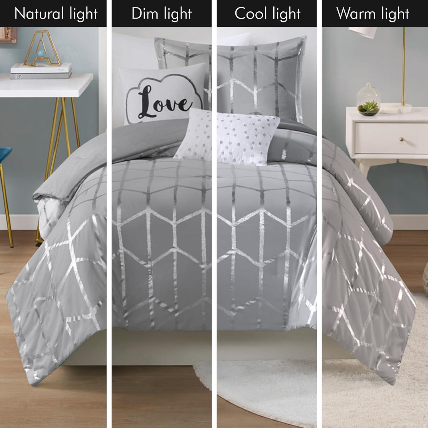 Intelligent Design Raina Metallic Printed Comforter Set