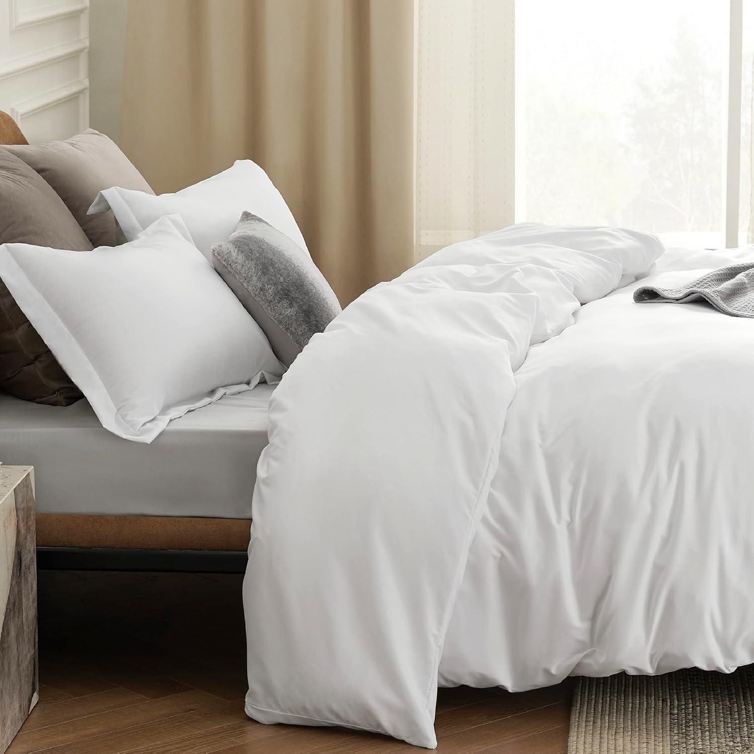 White Microfiber Full Duvet Cover Set with Zipper Closure