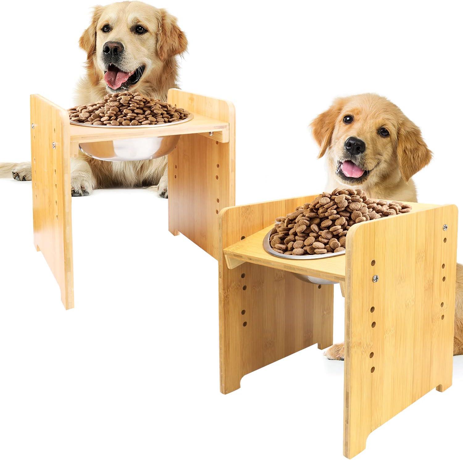 YY FOREYY Juego de 2 Tazones Elevados para Perros y Gatos, Tazones de Agua y Comida para Perros con Inclinación de Bambú, Comedero con 3 Tazones de Acero Inoxidable y Patas Antideslizantes para una Alimentación Cómoda