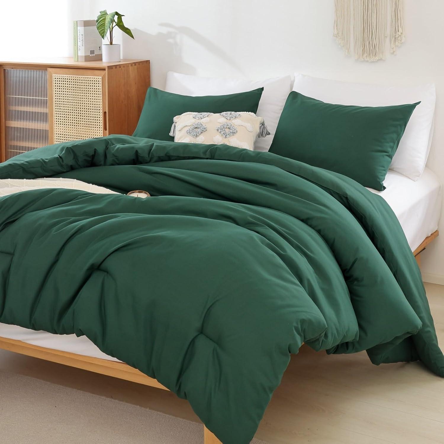 3 PCS Comforter Set (1 Comforter & 2 Pillowcases) All Season Bedding Soft Lightweight Bedspread Cozy Blanket Quilt Emerald Green - California King