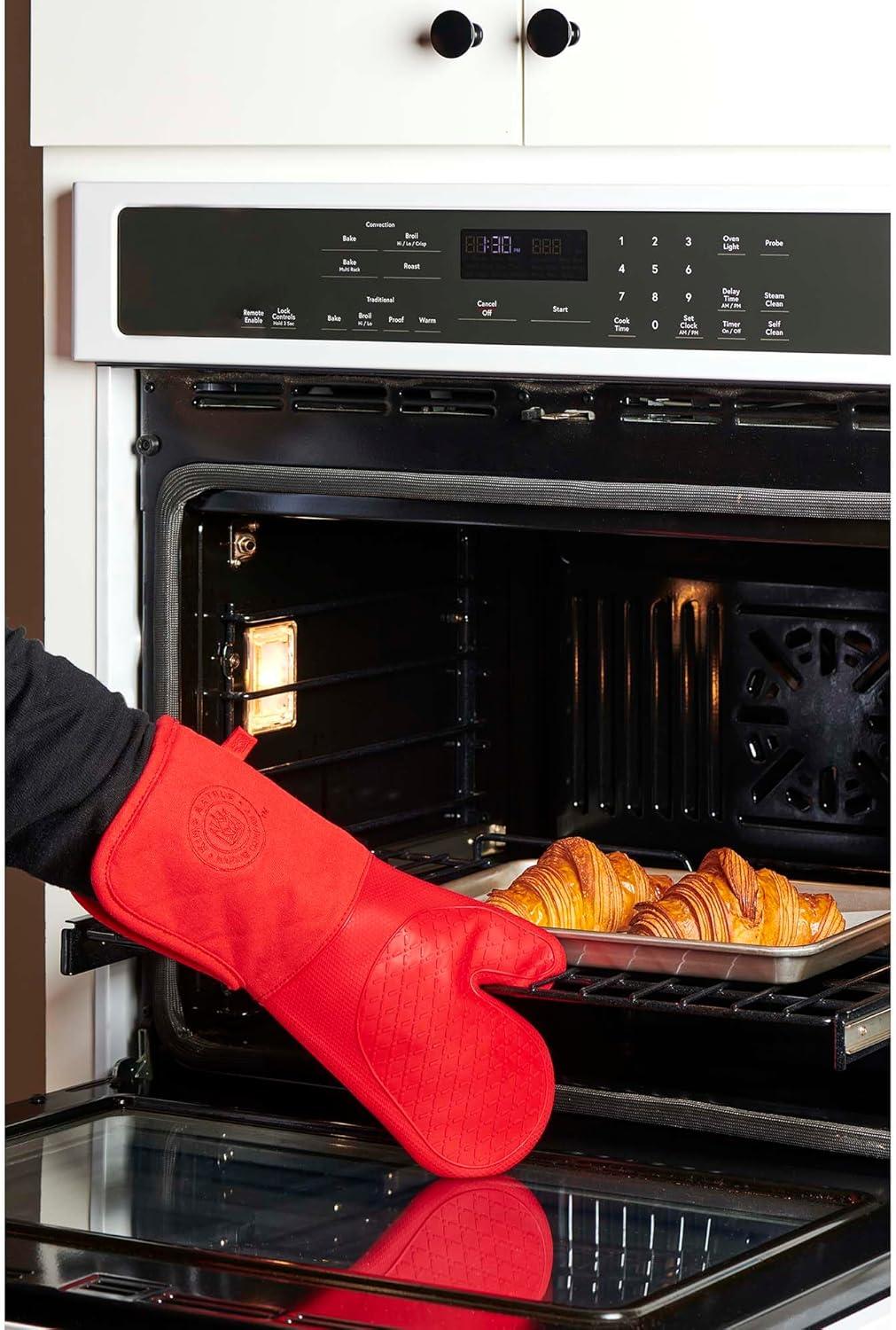 King Arthur Baking Company Oven Mitt, Fleece-Lined Silicone and Cotton Cuff, Heat Safe to 500-Degrees Fahrenheit C49