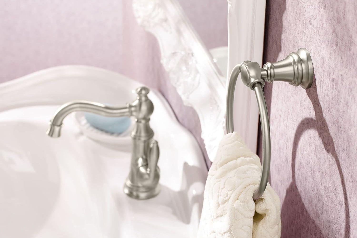 Weymouth Single Hole Bathroom Faucet With Drain Assembly