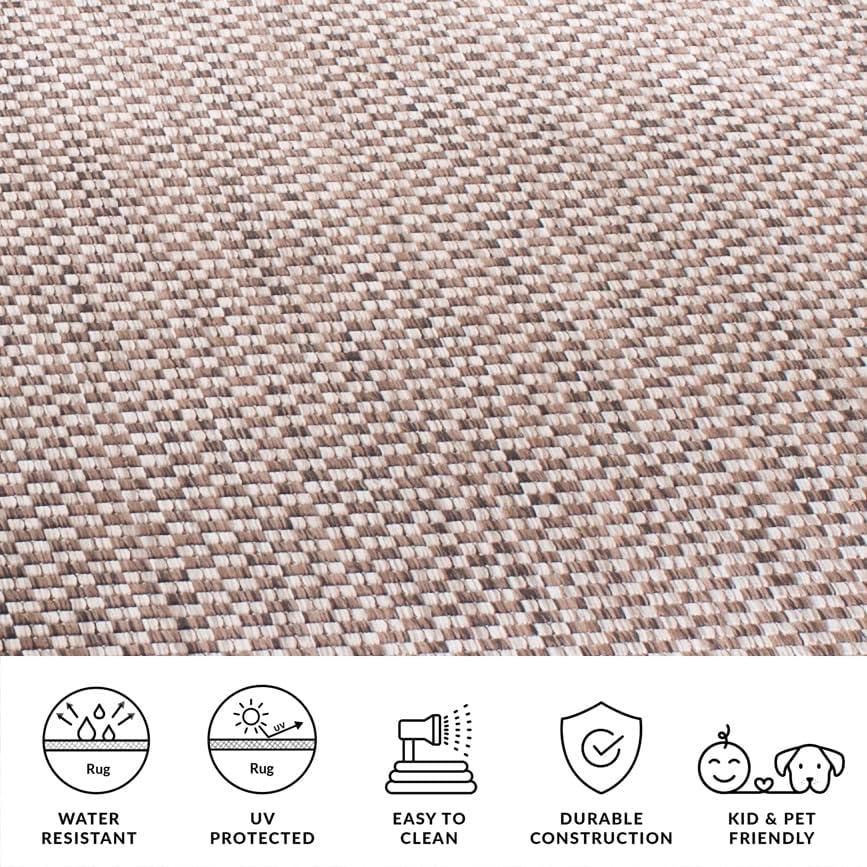 SAFAVIEH Courtyard Blair Checkered Indoor/Outdoor Area Rug, Light Brown/Light Grey, 2' x 3'7"