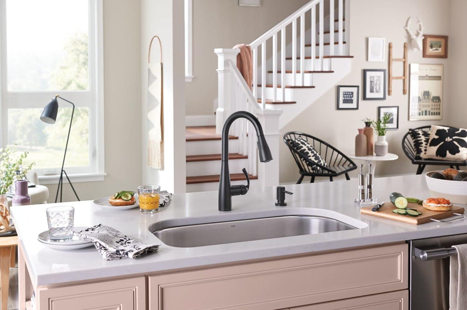 Matte Black Pull-Down Sprayer Kitchen Faucet with Soap Dispenser