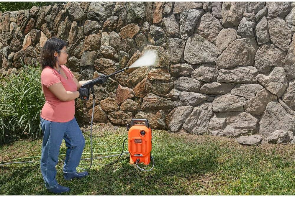 Black & Decker BEPW1700 1700 max PSI 1.2 GPM Corded Cold Water Pressure Washer