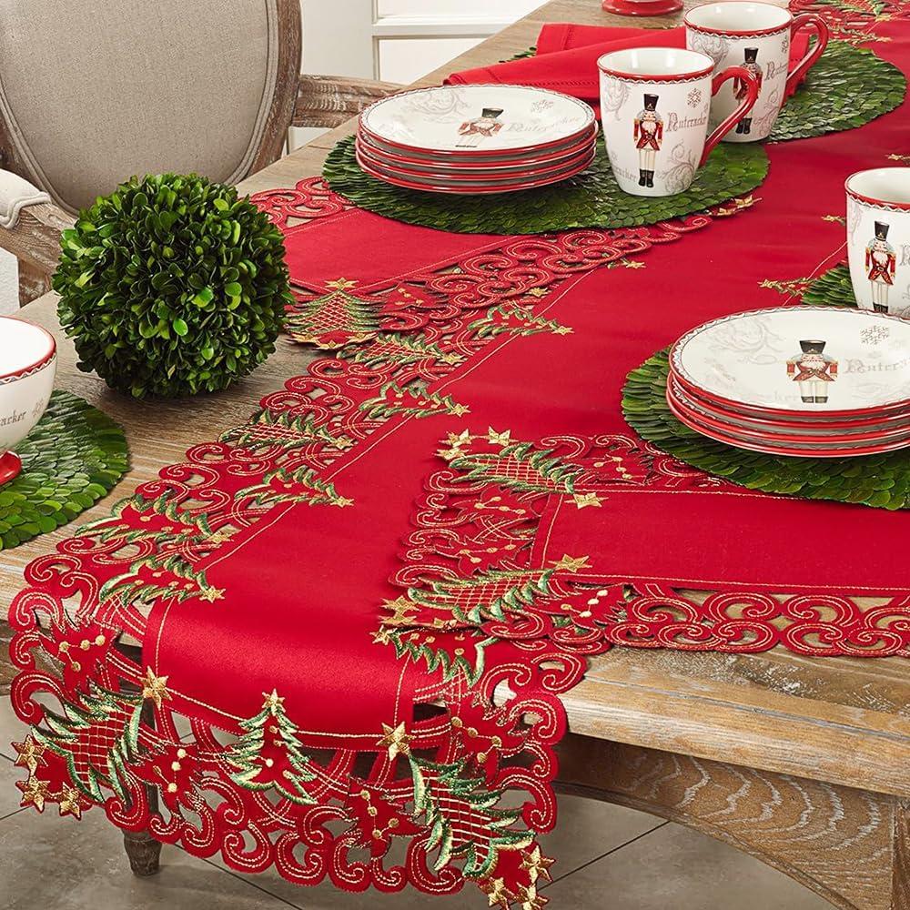 Saro Lifestyle Nostalgic Holiday Christmas Tree Table Runner, Red, 16" x 68"